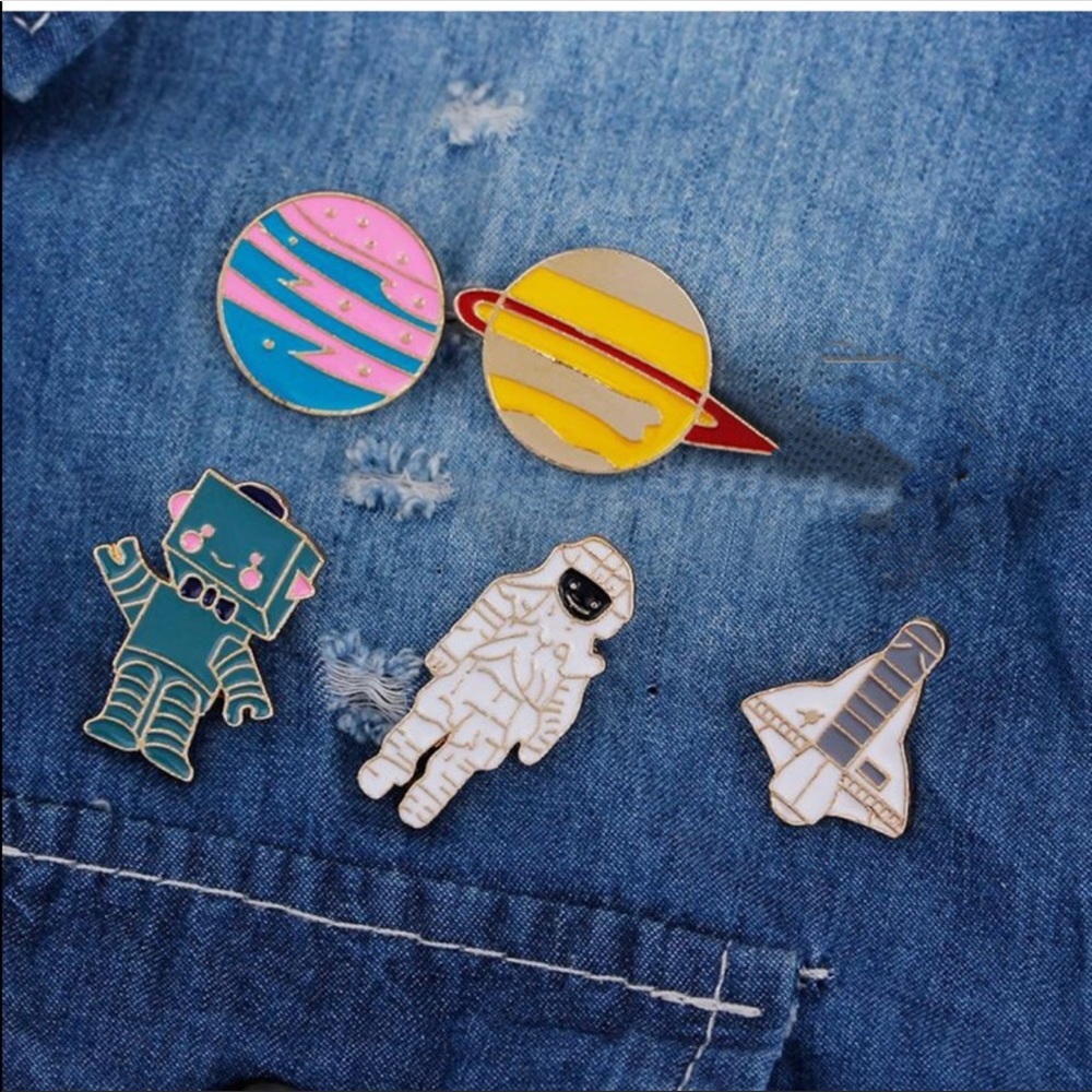New Retro Enamel Pin Set - Picture 1 of 2